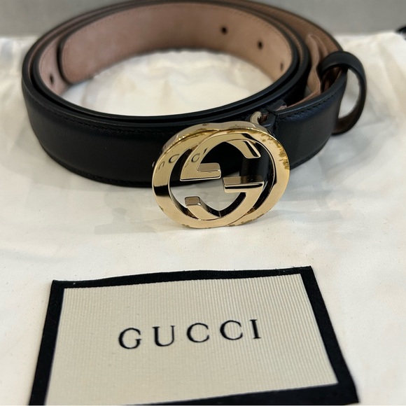 Gucci Black Skinny Leather Interlocking Logo Belt - Picture 2 of 4